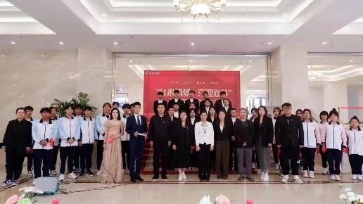 1703858970631040.jpg 18.jpg