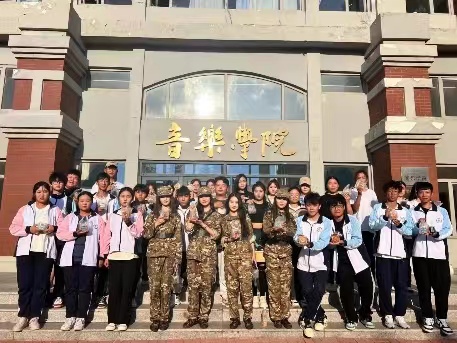 1703858989783983.jpg 1703858953813107.jpg